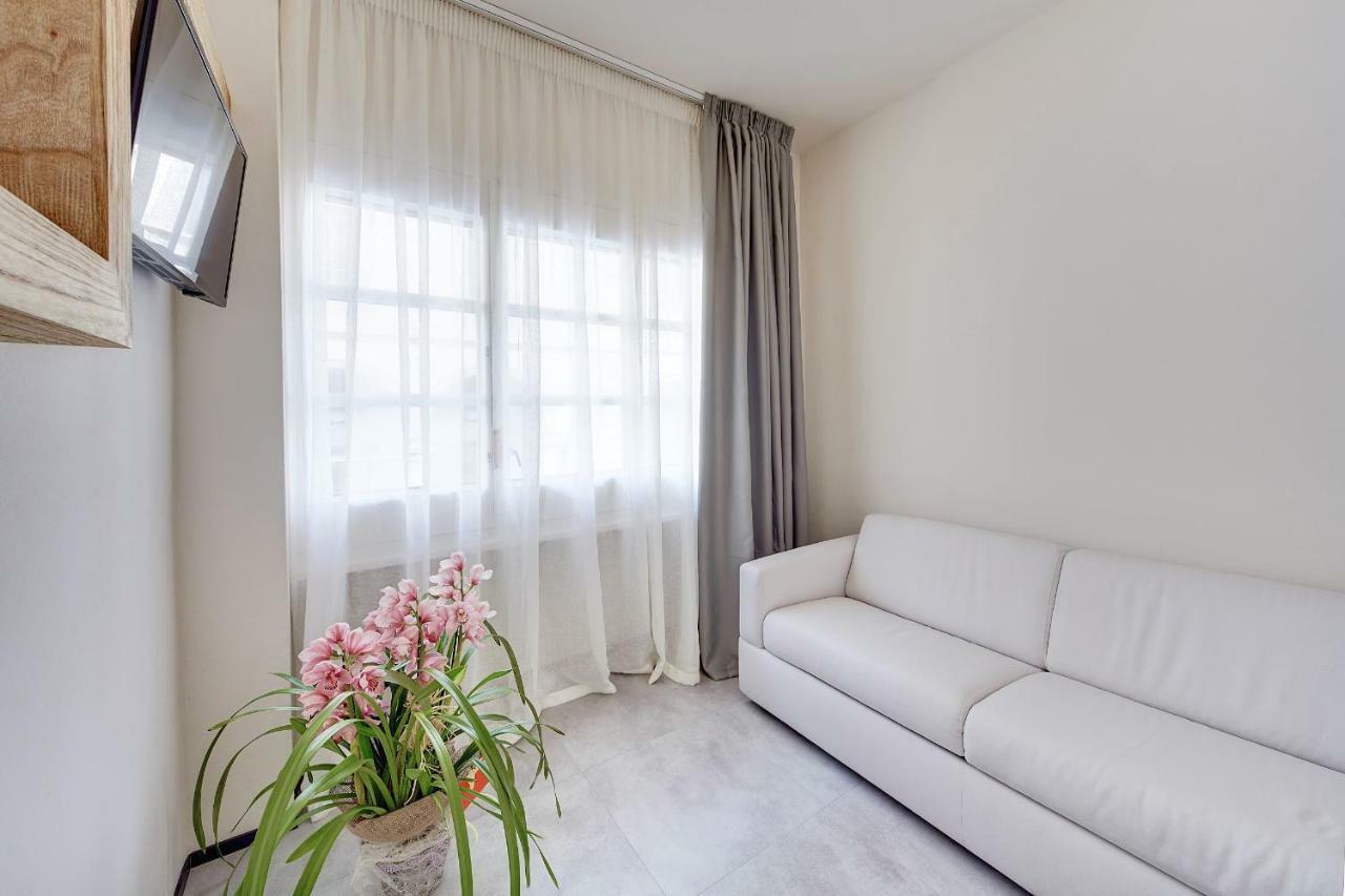Via Roma 25 Bed & Breakfast